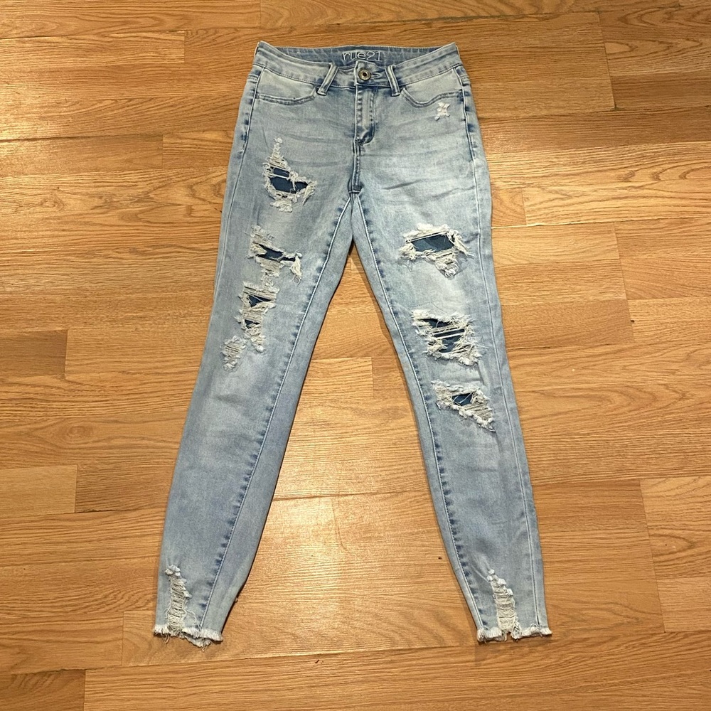 ripped skinny jeans